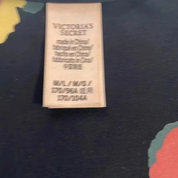 Victoria secret floral robe size M/L - Picture 2 of 5